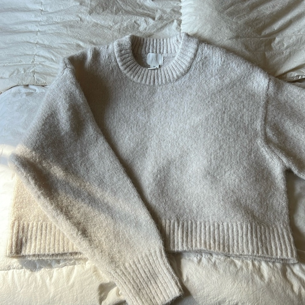 H&M Short Sweater in Natural White